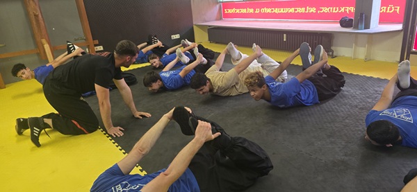Fit und stark Kinder trainieren Fitness und Koordination im VingTzun.